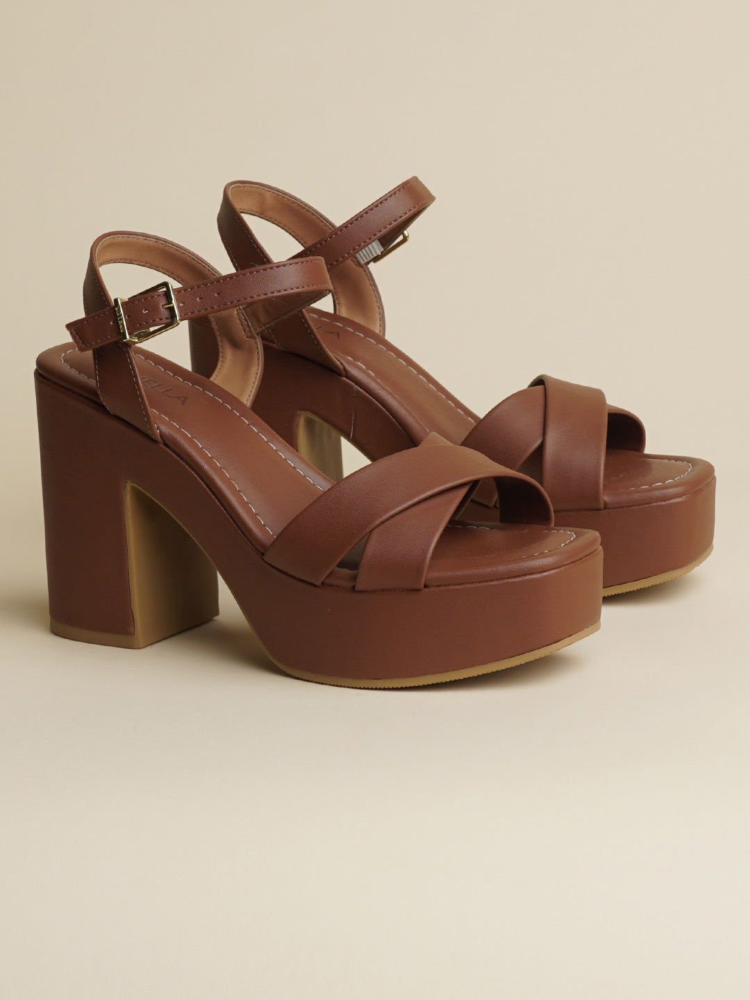 Claudia-Minimal. Modern. You.