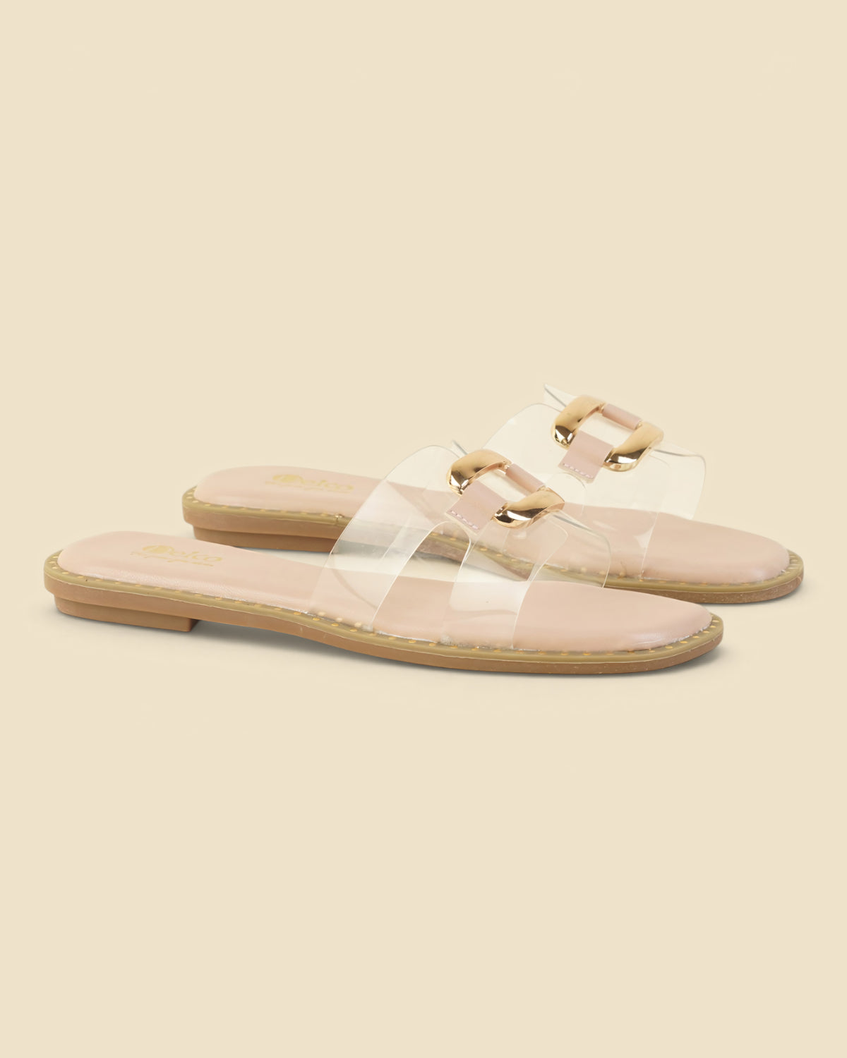 Renata Reyes Flat