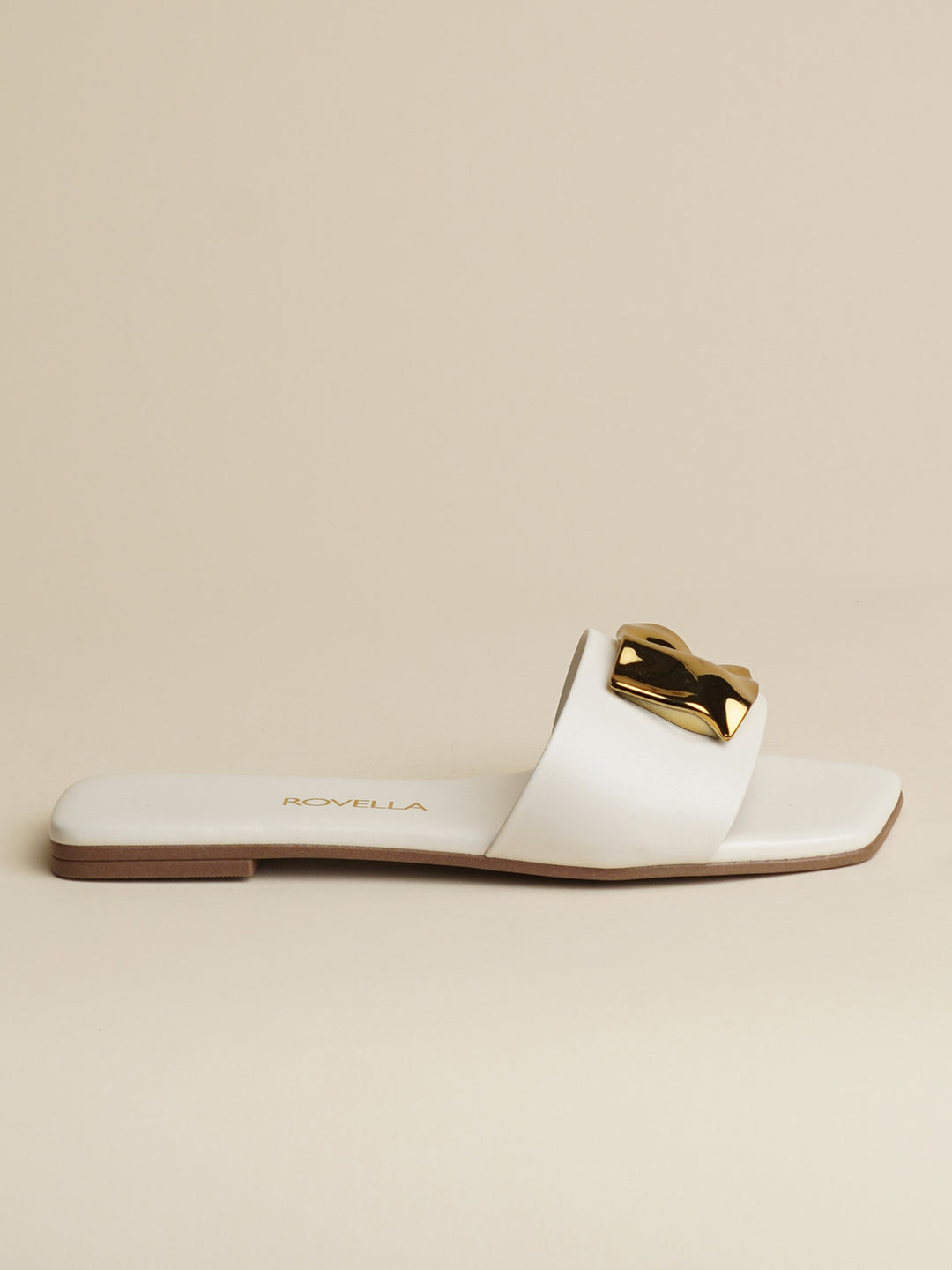 Carolina-Defined by elegance.