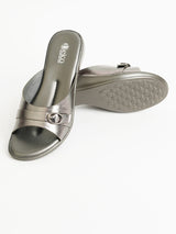 Delco Muse Easy Step Slip-Ons