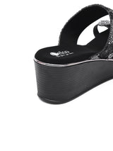 Glamorous Steps: Delco's Platform Chappal