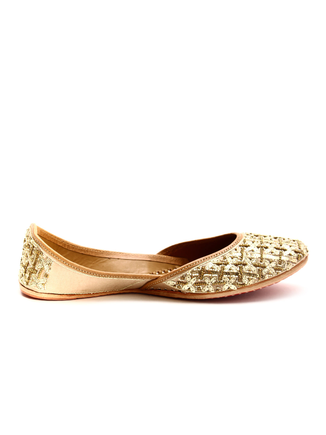 Elevate Your Ethnic Ensemble: Handcrafted Punjabi Juttis for Ladies at Delco Shoes