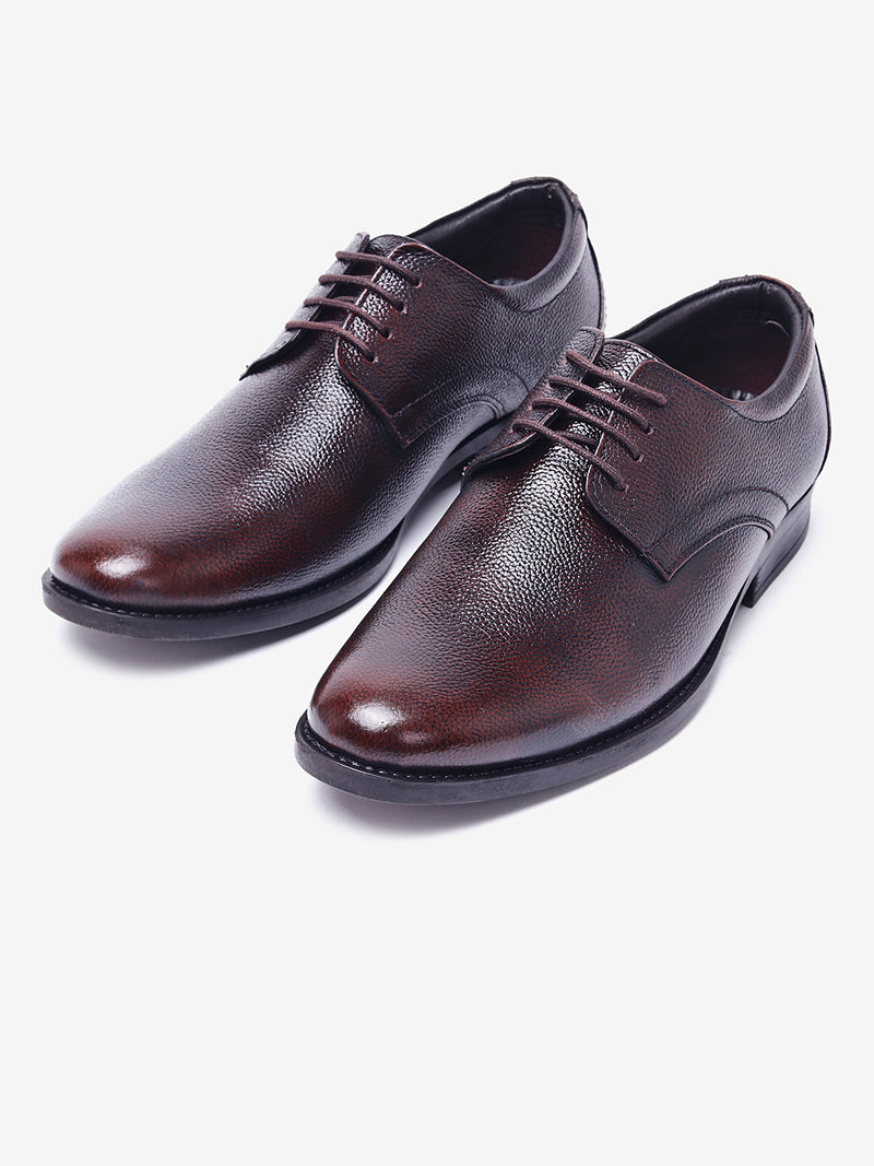 Refined Classic: Delco's Men's Derby Shoes