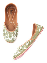 Delco Embroidered Beaded Juti