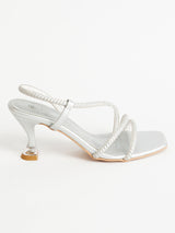 Delco chic and feminine Sandal