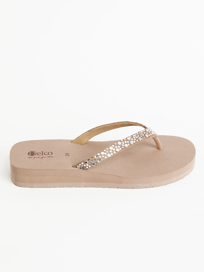 Delco Gleam Step Chappal