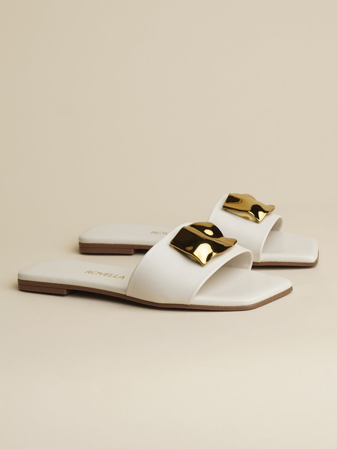 Carolina-Defined by elegance.
