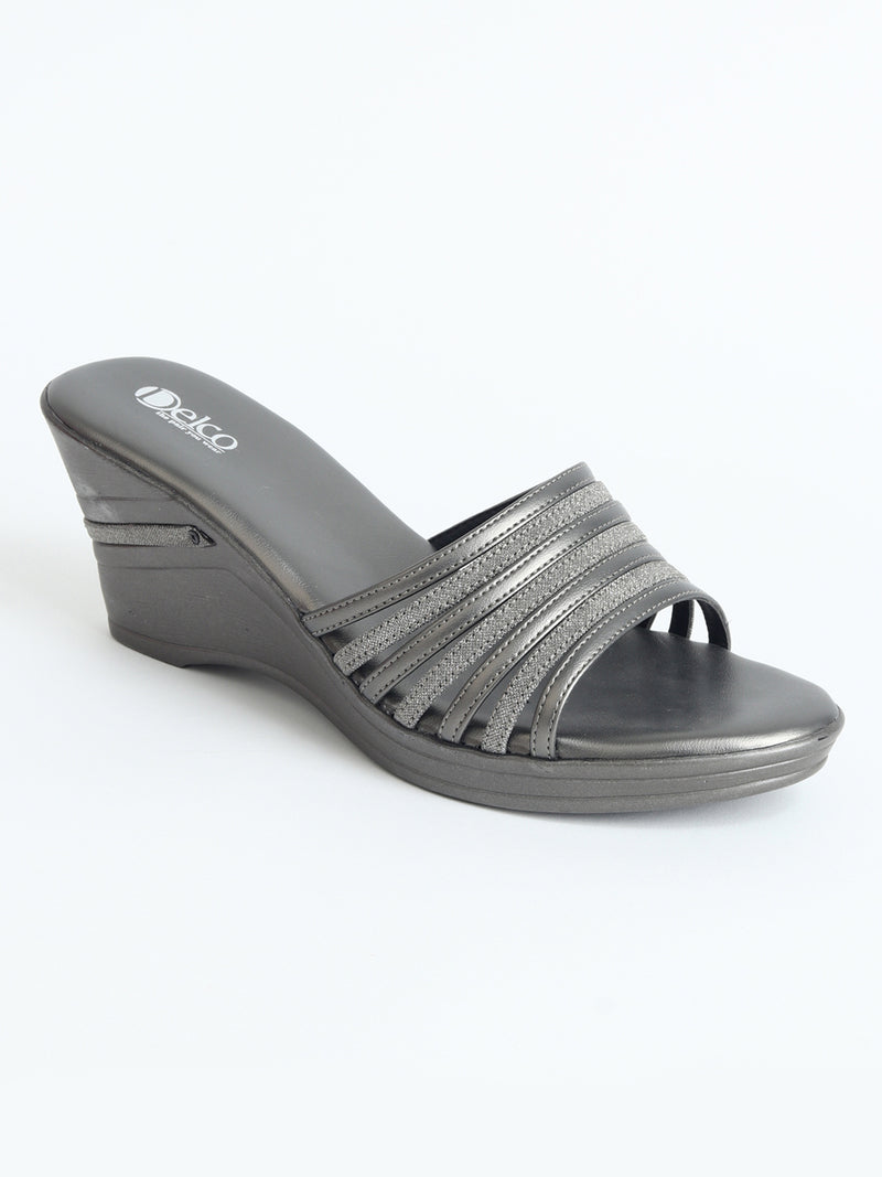 Delco Muse Casual Wedge Slip-Ons