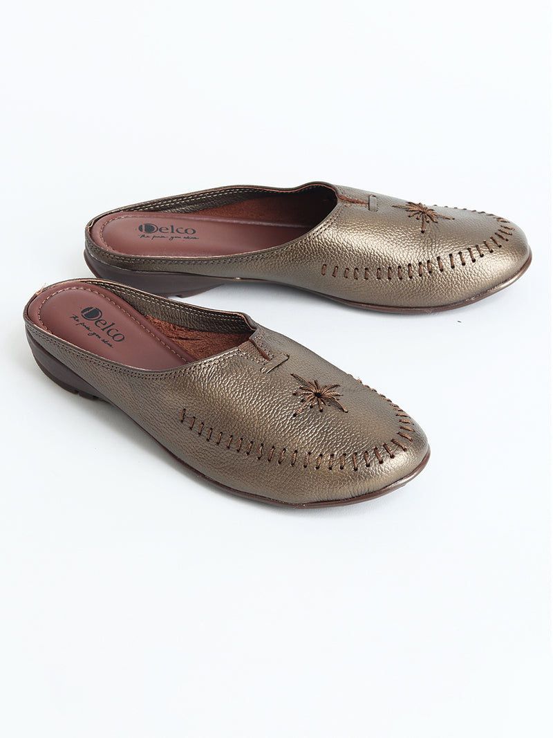 Delco Bantoo Bronze Leather Flats