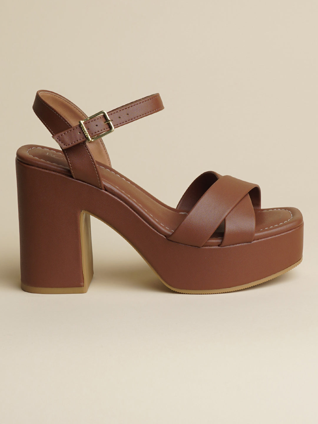 Claudia-Minimal. Modern. You.