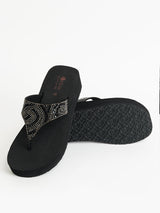 Delco Gleam Step Chappal