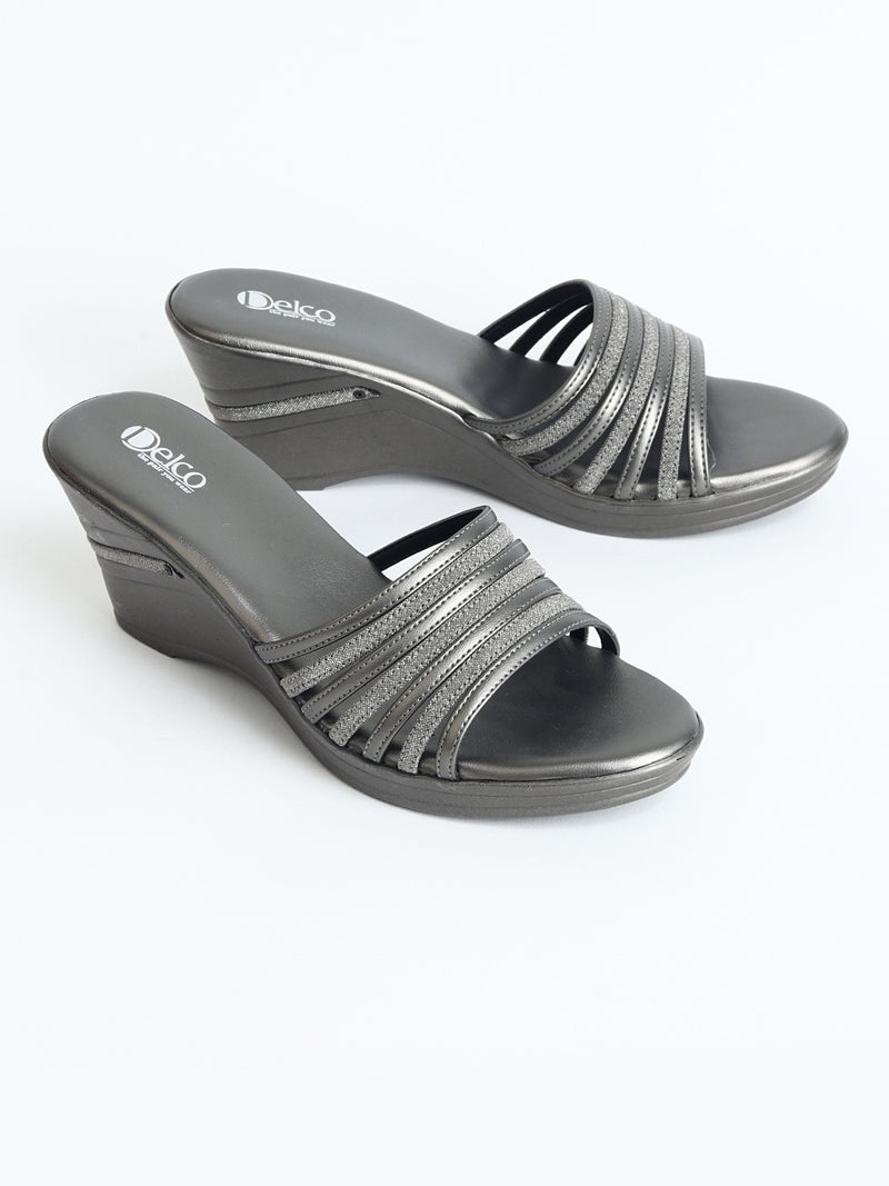 Delco Muse Casual Wedge Slip-Ons