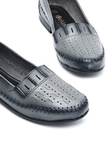 Delco Leather Flat Casual Pull ons