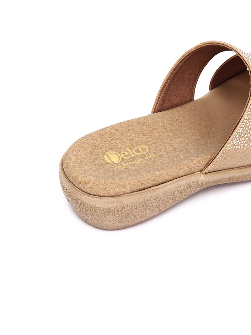 ALL day Comfort: Delco's Platform Chappal