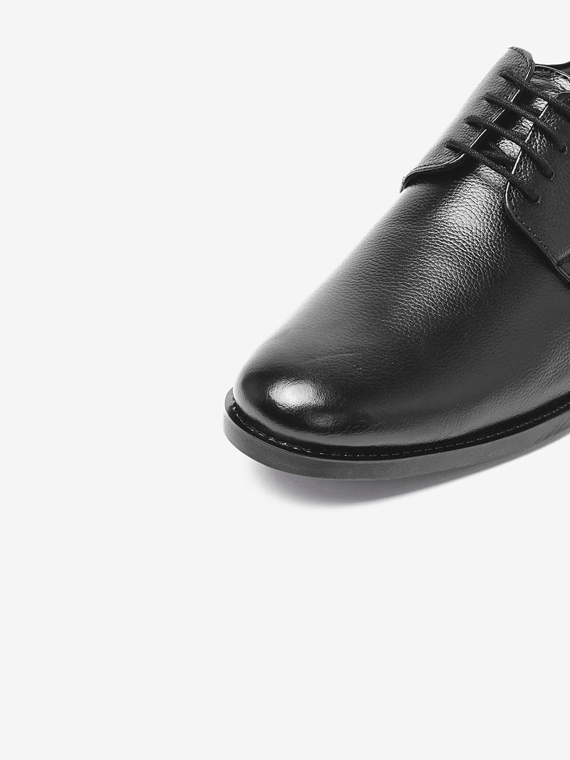 Refined Classic: Delco's Men's Derby Shoes