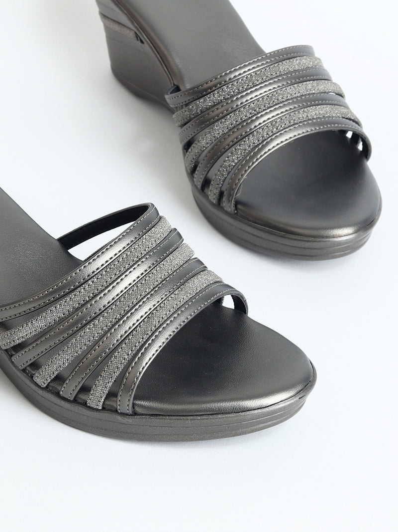 Delco Muse Casual Wedge Slip-Ons