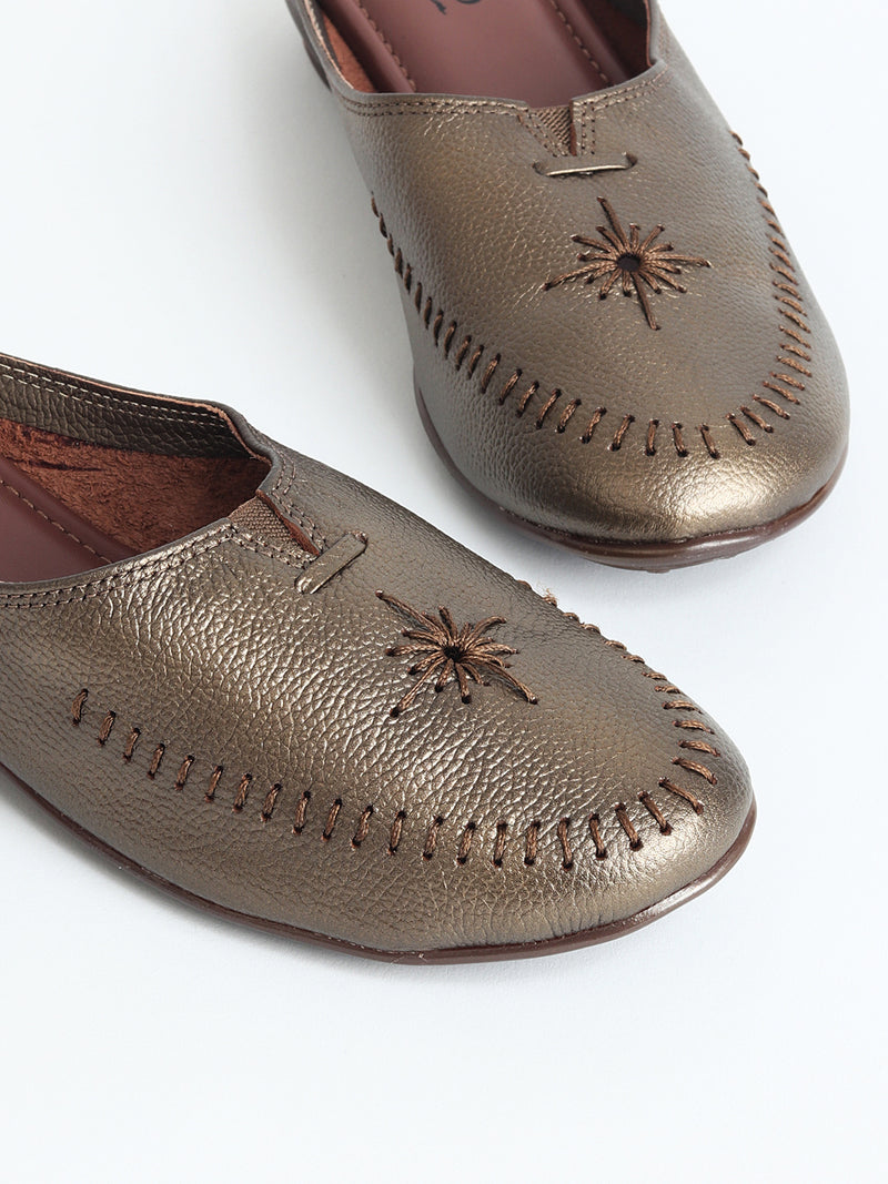 Delco Bantoo Bronze Leather Flats