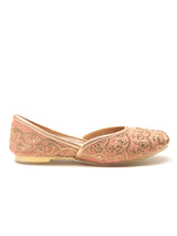 Delco Embroidered Rubber Sole Juttis