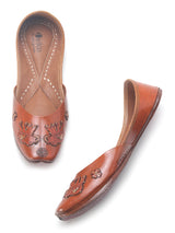 Handcrafted Tan Leather Juttis