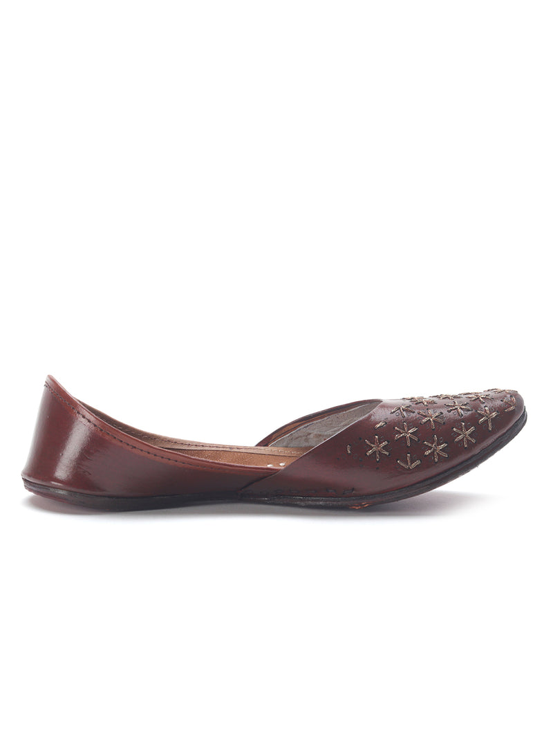 Handcrafted Brown Casual Juttis