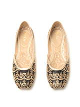 Delco Embroidered Rubber Sole Juttis