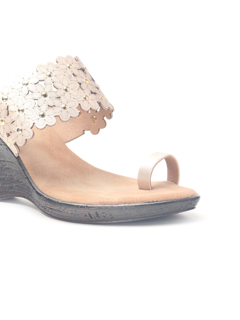 Floral-Design-wedge-heels